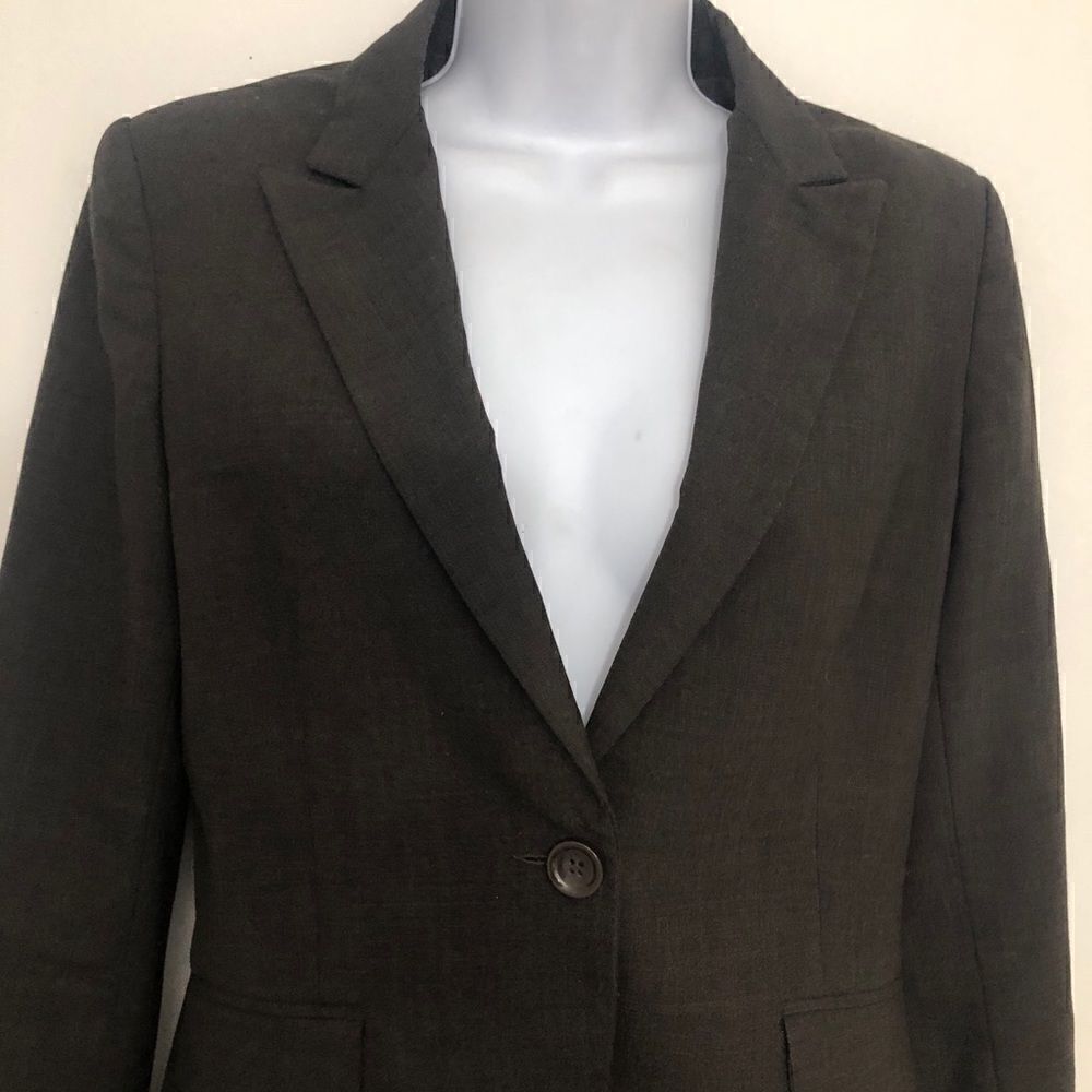 Express Design Studio Size 6 Classy Brown Jacket!